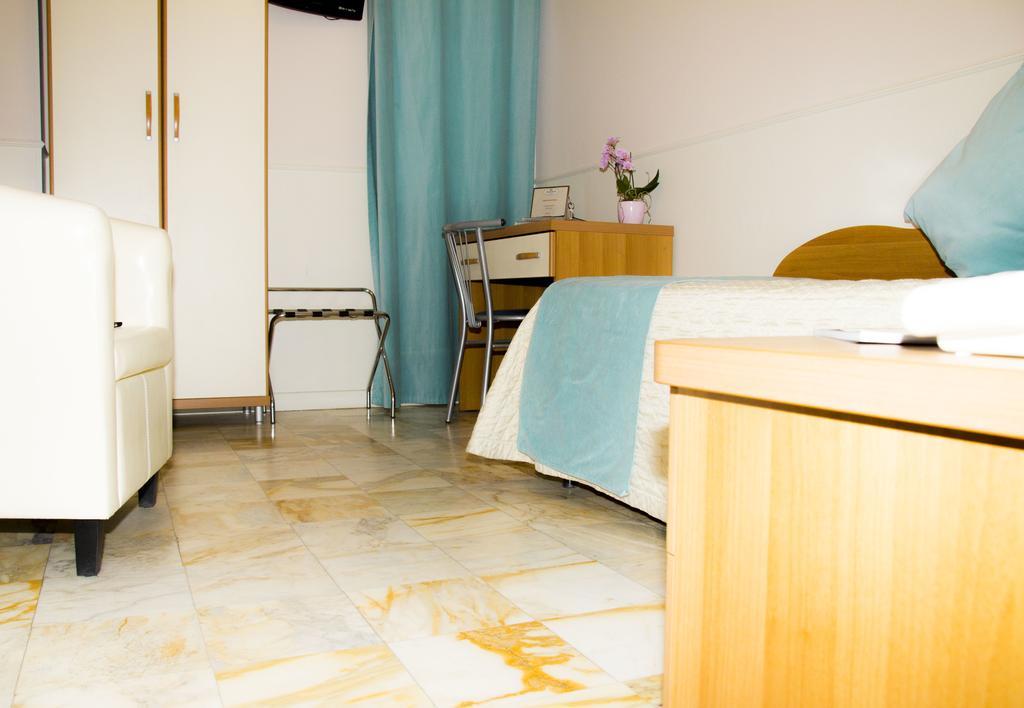 רוצאנו Hotel Ristorante Sbranetta מראה חיצוני תמונה