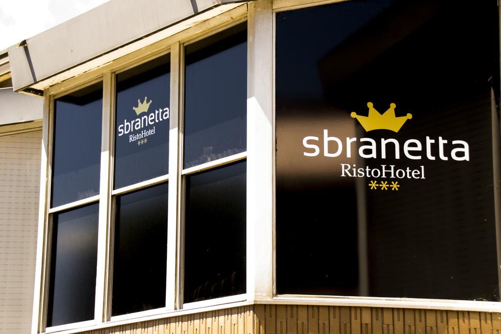 רוצאנו Hotel Ristorante Sbranetta מראה חיצוני תמונה